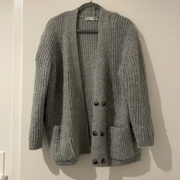 Knit sweater - Picture 1 of 5